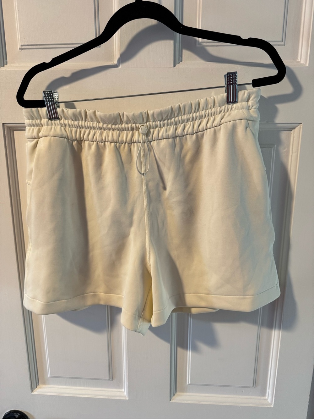 Lululemon soft stream shorts